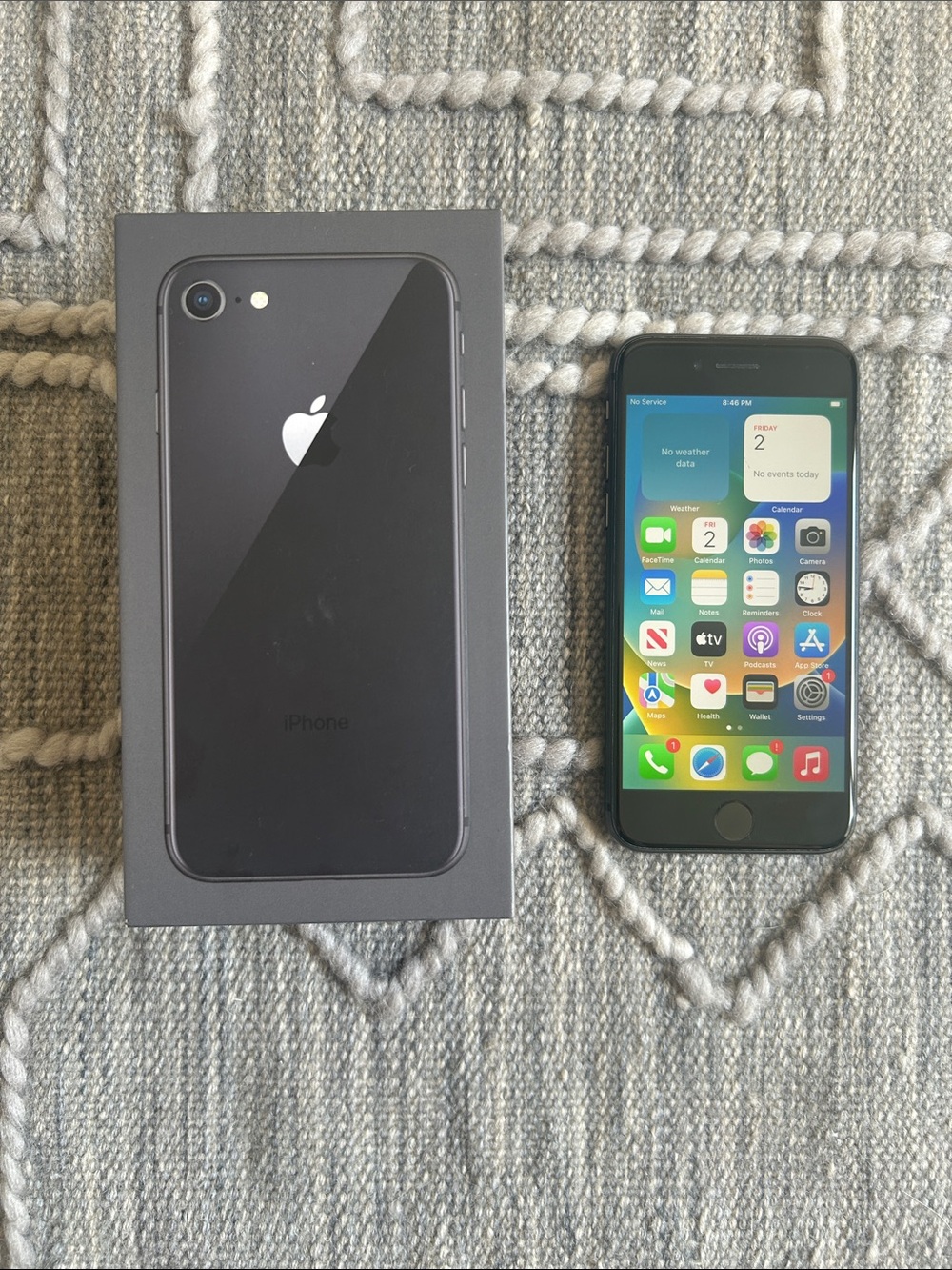 Apple iPhone 8, Space Gray, 64GB-Unlocked!! Authentic, Gently used for 2 years.
